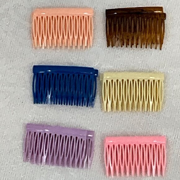 Set Of 6 Mini Plastic Hair Combs In Assorted Colors - Picture 3 of 4